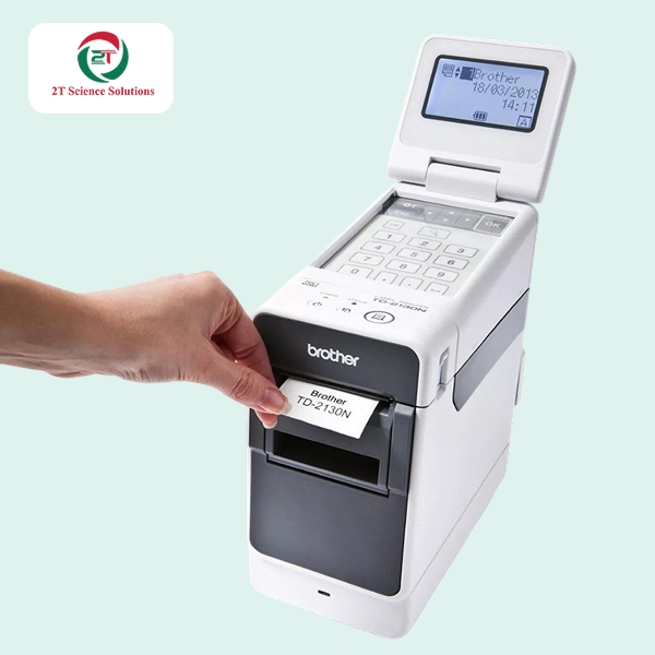 Máy in vòng đeo tay ngày càng được ứng dụng nhiều nhờ tính năng hiện đại, giúp in ấn vòng đeo tay chất lượng cao, bền bỉ